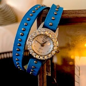 Henri Bendel double wrap watch